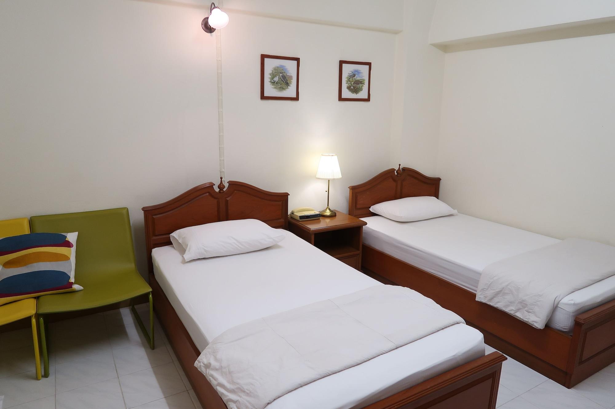 Phawana Sweet Hotel Bangkok Exterior photo