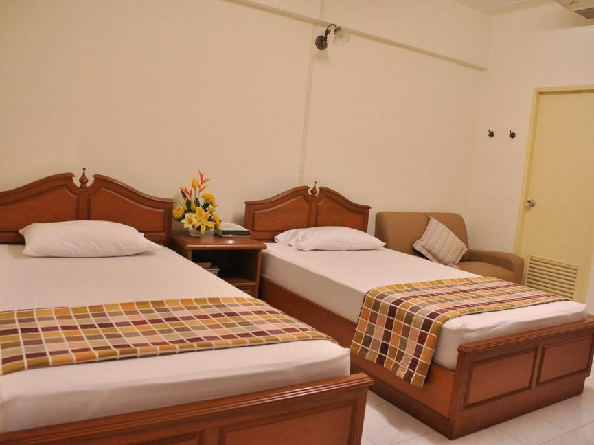 Phawana Sweet Hotel Bangkok Exterior photo