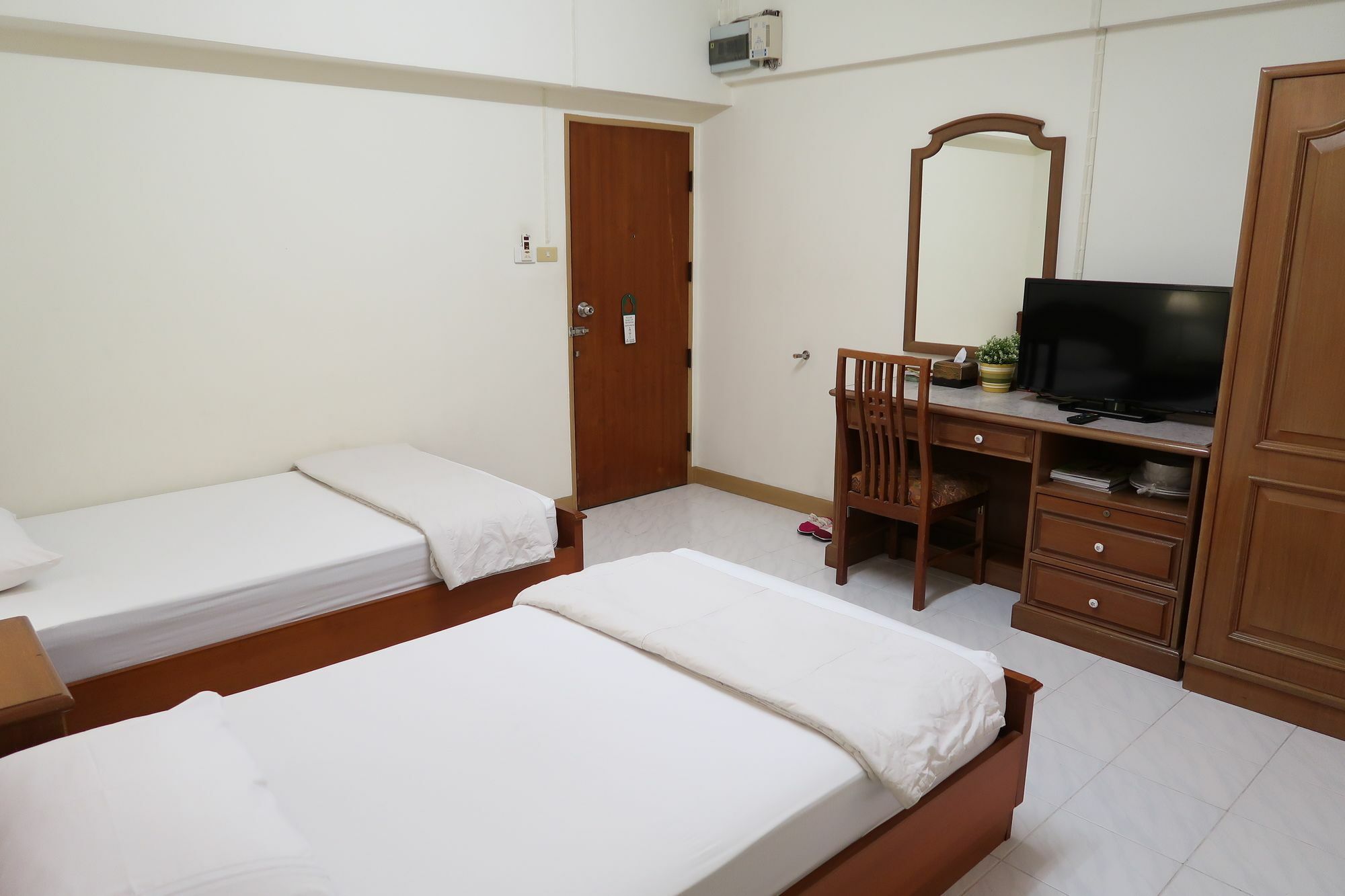 Phawana Sweet Hotel Bangkok Exterior photo