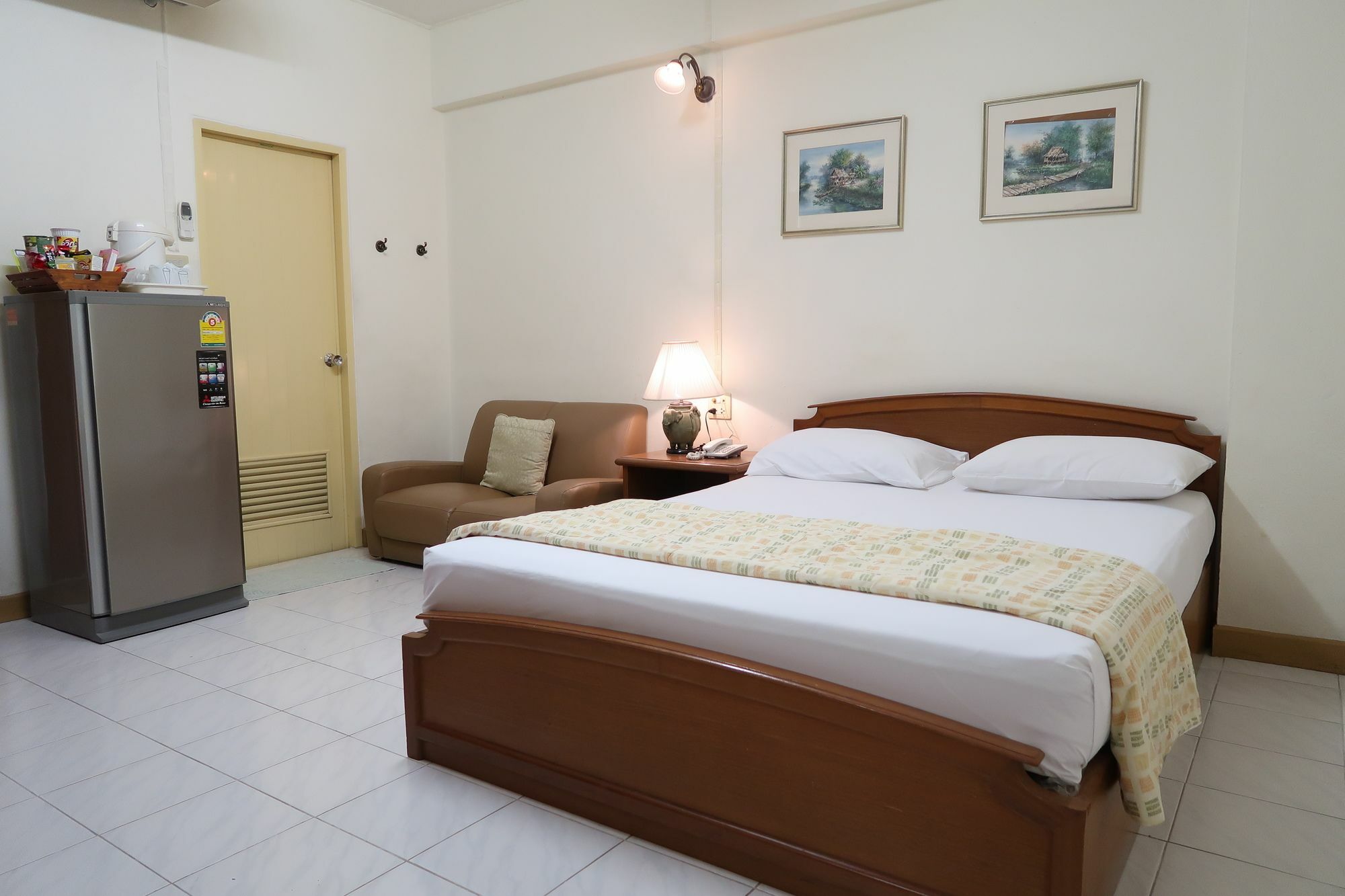Phawana Sweet Hotel Bangkok Exterior photo